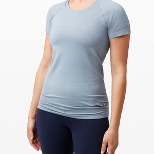 LULULEMON SWIFTLY TECH SHORT SLEEVE SIZE 6